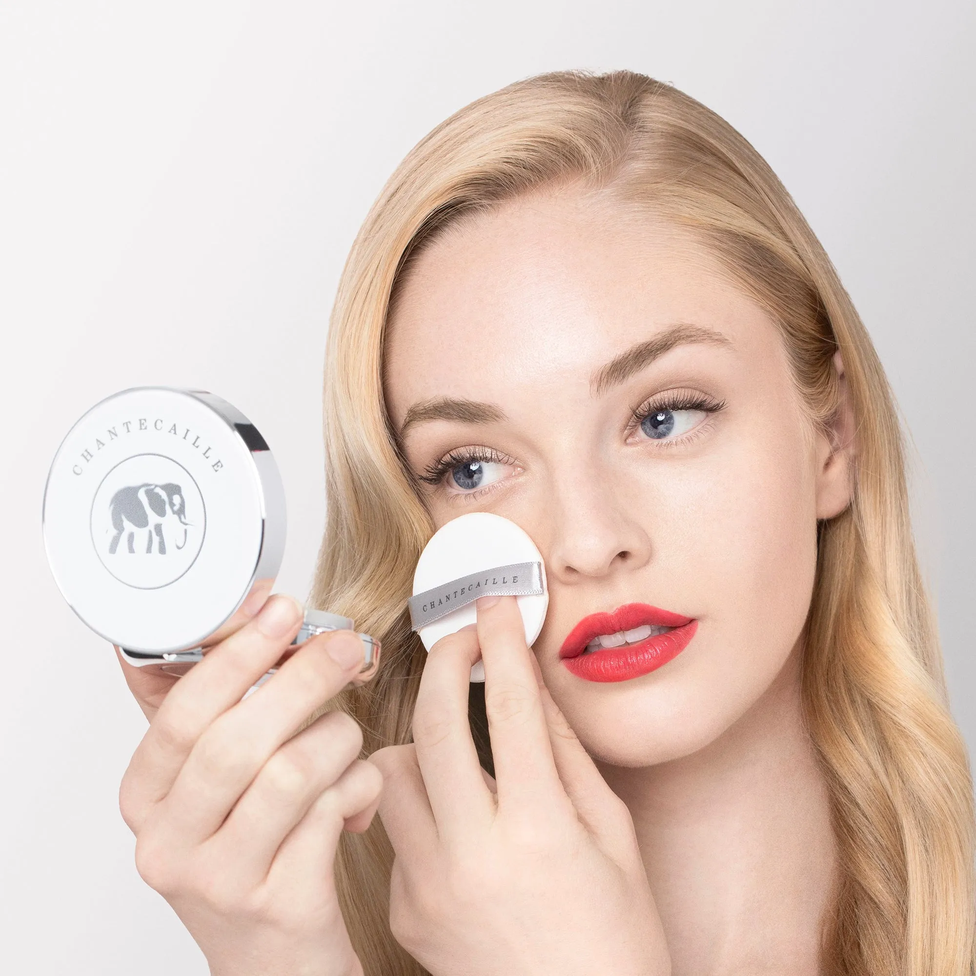 Future Skin Cushion Foundation Chantecaille