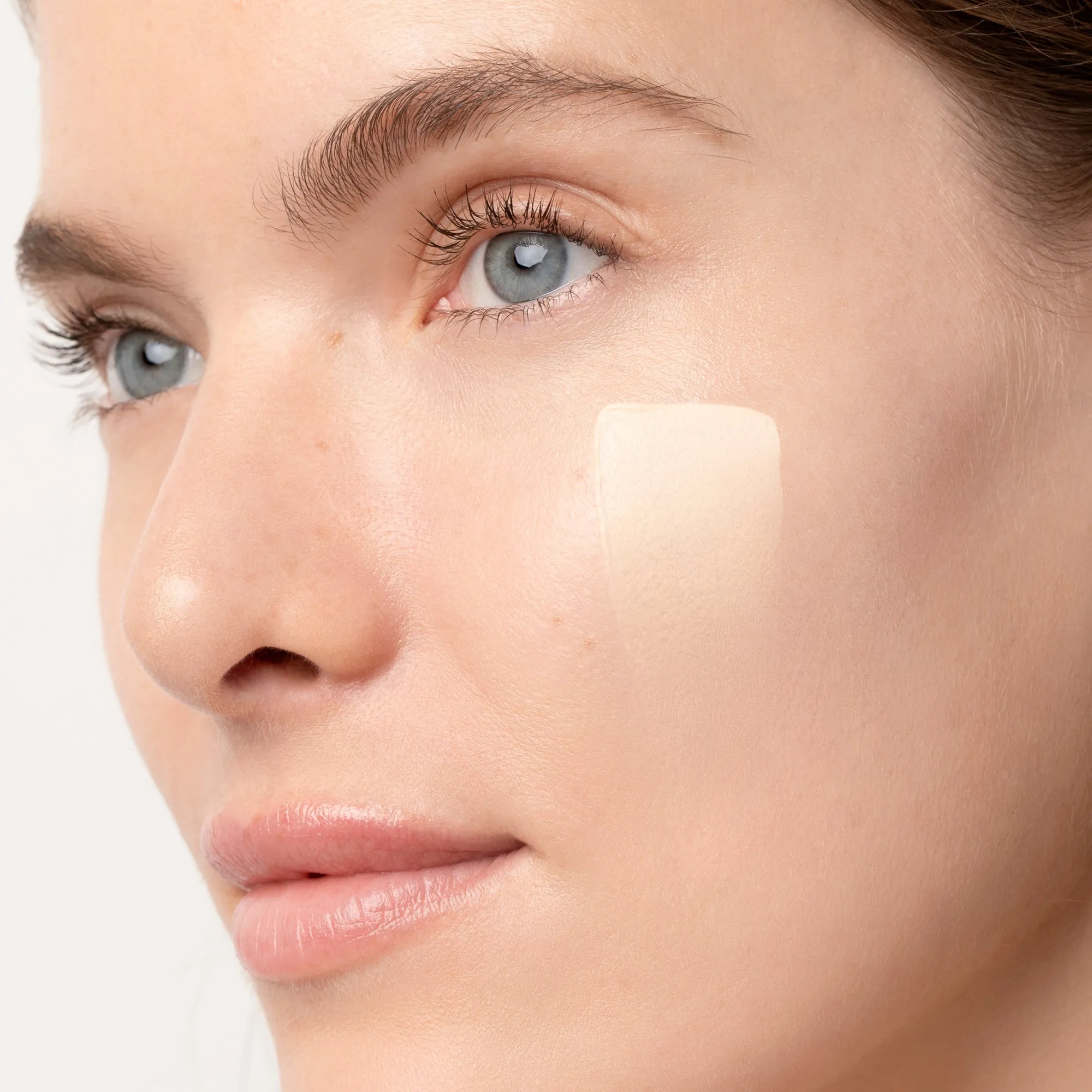 Just Skin Tinted Moisturizer Sunscreen Broad Spectrum SPF 15 Chantecaille