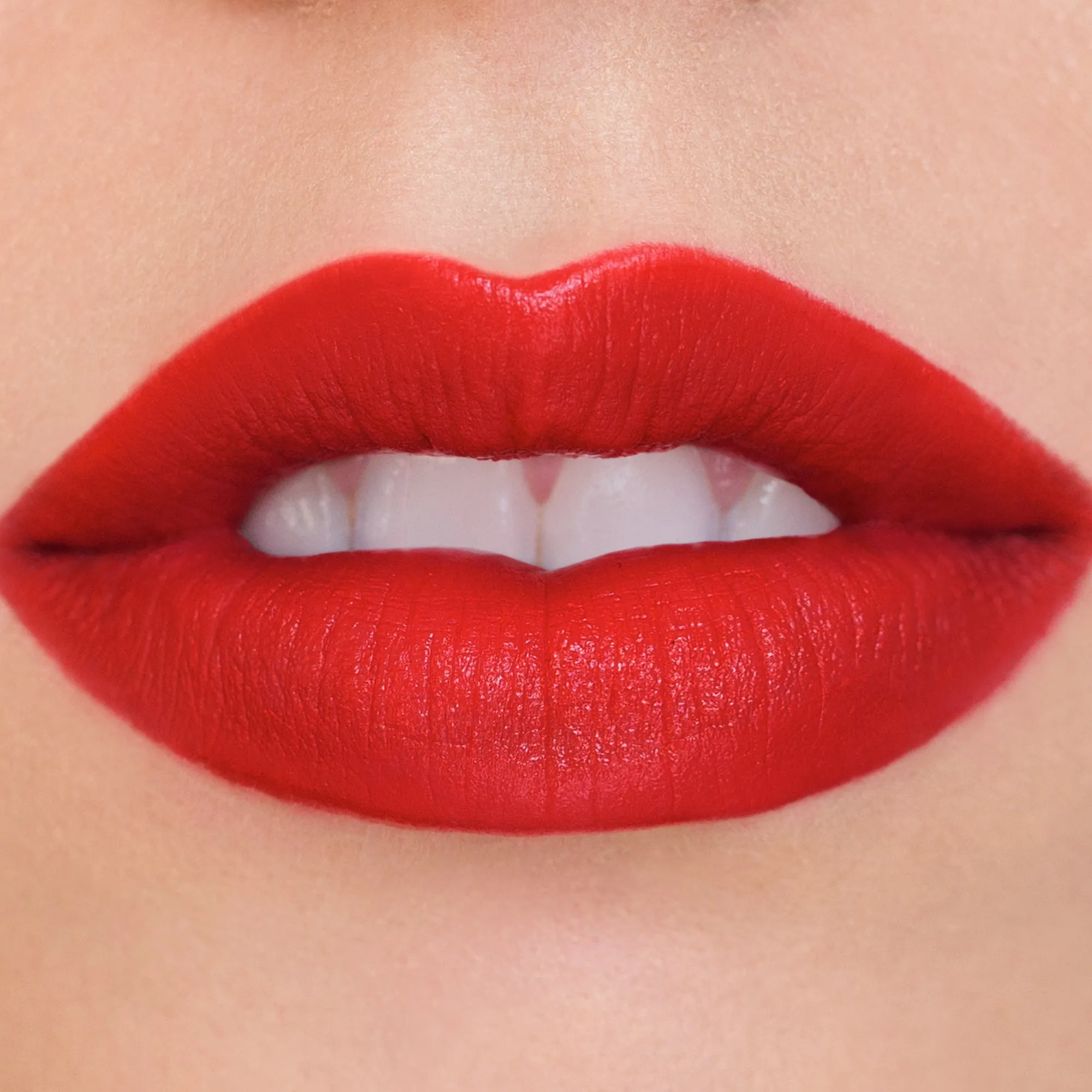Lip Veil - Supporting Space for Giants Chantecaille