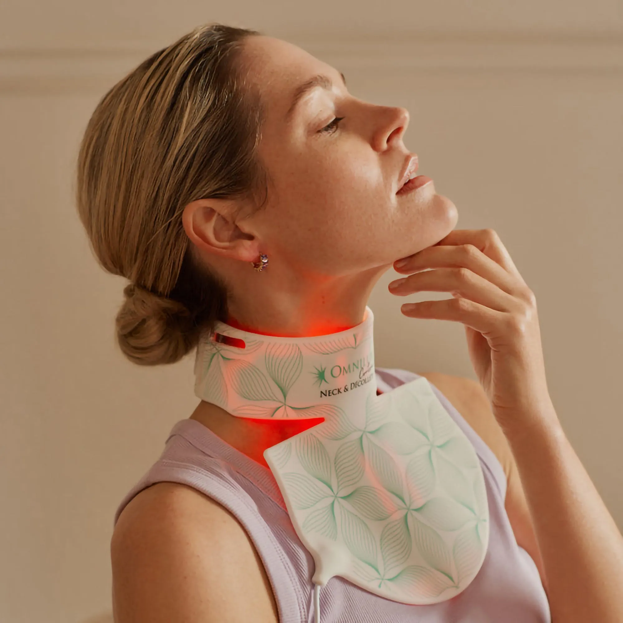 Omnilux Contour Neck & Decollete