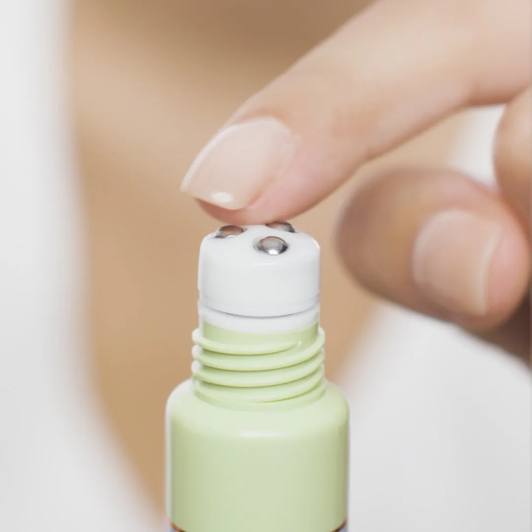 Roll-On DetoxifEYE Serum Pixi Beauty